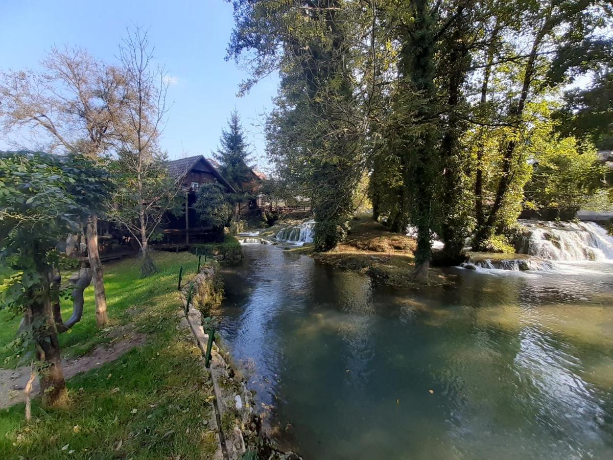 Guesthouse Slovin Unique - Rastoke Slunj Esterno foto